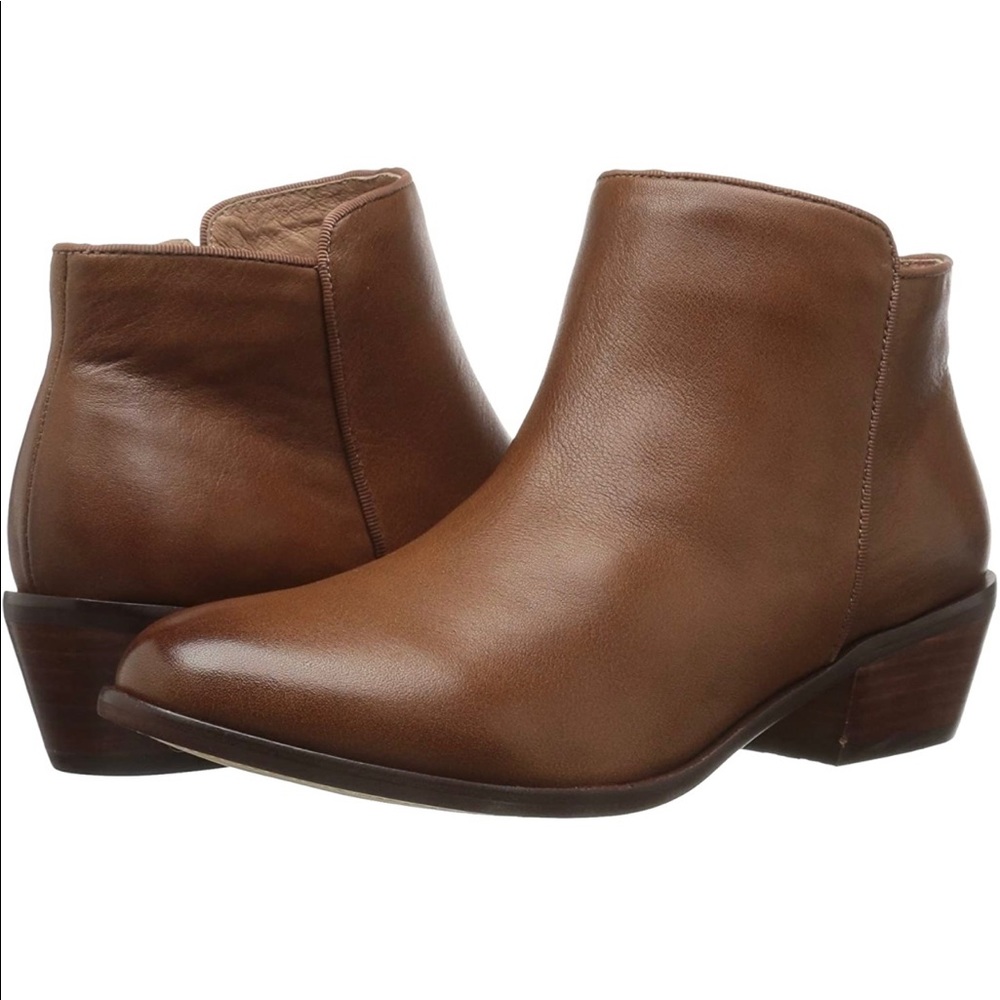 206 Collective Magnolia Cognac Leather Low Heel Ankle Bootie Size 5.5